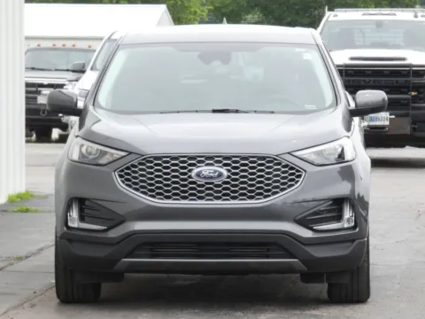 More photos of 2023 Ford Edge SEL at Pettijohn Ford of Trenton, MO