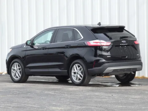 More photos of 2024 Ford Edge SEL at Pettijohn Ford of Trenton, MO