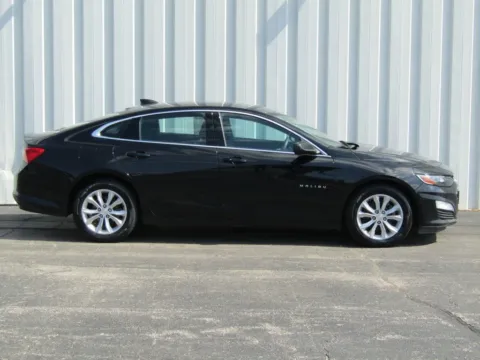 Photos of 2023 Chevrolet Malibu LT for sale in Trenton, MO at Pettijohn Ford of Trenton