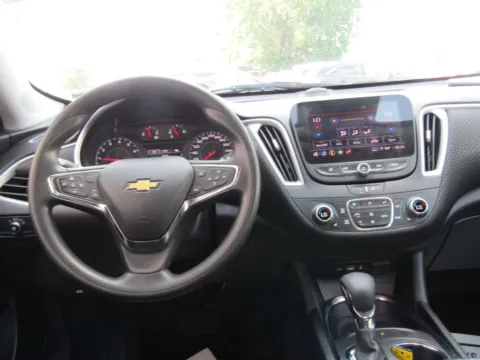 More photos of 2023 Chevrolet Malibu LT at Pettijohn Ford of Trenton, MO