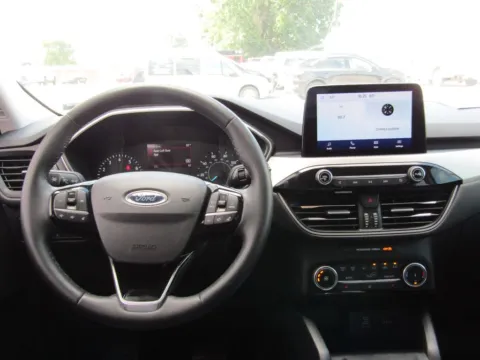 More photos of 2022 Ford Escape SE at Pettijohn Ford of Trenton, MO
