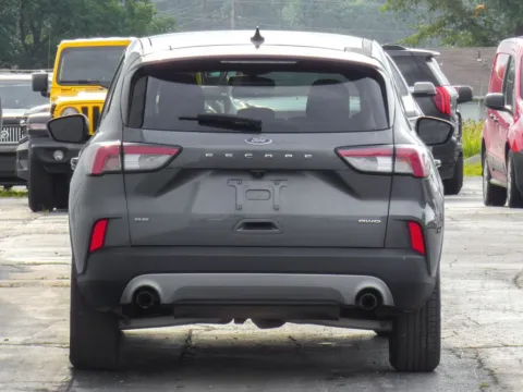 More photos of 2022 Ford Escape SE at Pettijohn Ford of Trenton, MO