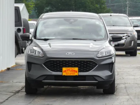More photos of 2022 Ford Escape SE at Pettijohn Ford of Trenton, MO