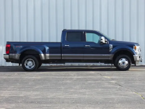 Photos of 2020 Ford F-350SD Lariat for sale in Trenton, MO at Pettijohn Ford of Trenton