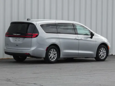 Another view of 2023 Chrysler Pacifica Touring L for sale in Trenton, MO at Pettijohn Ford of Trenton