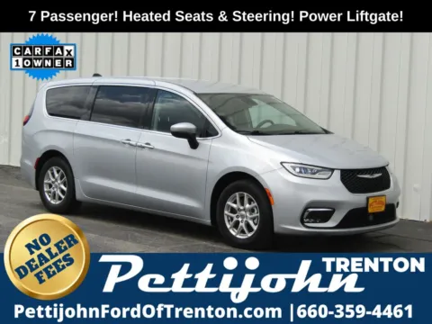 Silver 2023 Chrysler Pacifica Touring L for sale in Trenton, MO