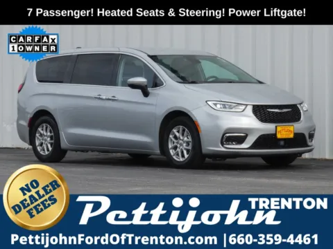 Silver 2023 Chrysler Pacifica Touring L for sale in Trenton, MO