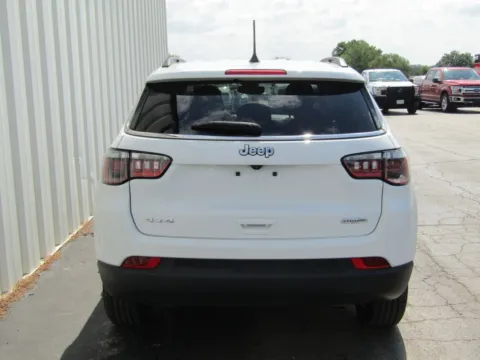 More photos of 2024 Jeep Compass Latitude at Pettijohn Ford of Trenton, MO