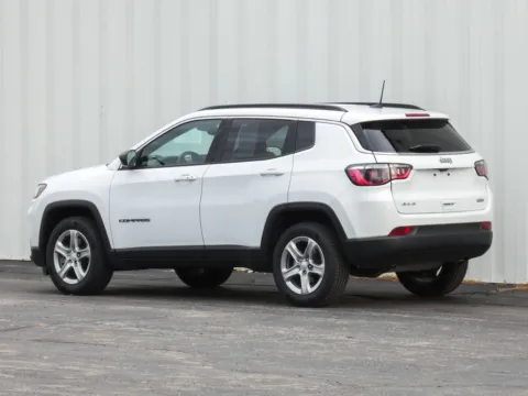 More photos of 2024 Jeep Compass Latitude at Pettijohn Ford of Trenton, MO