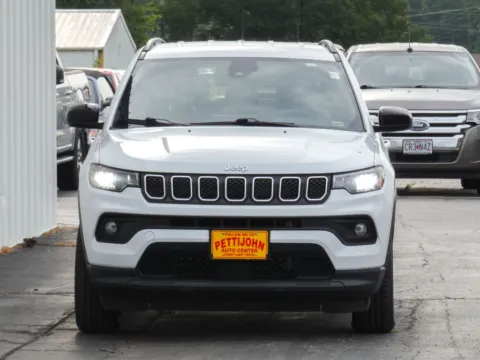 More photos of 2024 Jeep Compass Latitude at Pettijohn Ford of Trenton, MO