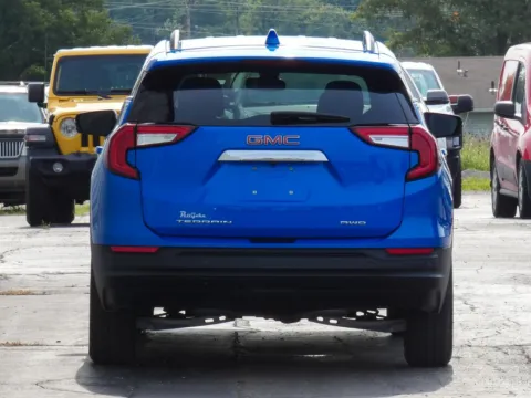 More photos of 2024 GMC Terrain SLE at Pettijohn Ford of Trenton, MO