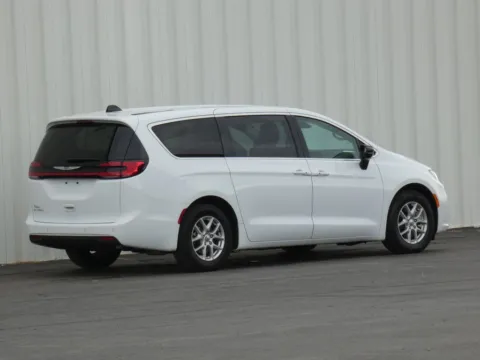 Another view of 2024 Chrysler Pacifica Touring L for sale in Trenton, MO at Pettijohn Ford of Trenton