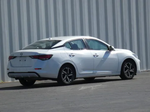 Another view of 2024 Nissan Sentra SV for sale in Trenton, MO at Pettijohn Ford of Trenton