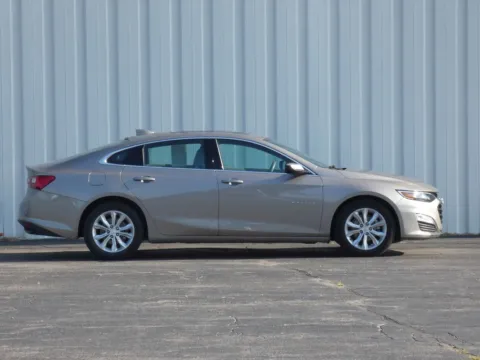 Photos of 2024 Chevrolet Malibu LT for sale in Trenton, MO at Pettijohn Ford of Trenton