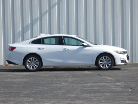 Photos of 2024 Chevrolet Malibu LT for sale in Trenton, MO at Pettijohn Ford of Trenton