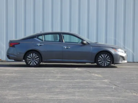 Photos of 2024 Nissan Altima 2.5 SV for sale in Trenton, MO at Pettijohn Ford of Trenton