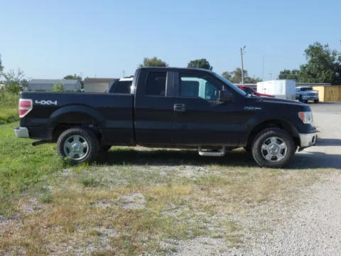 Photos of 2013 Ford F-150 XLT for sale in Trenton, MO at Pettijohn Ford of Trenton