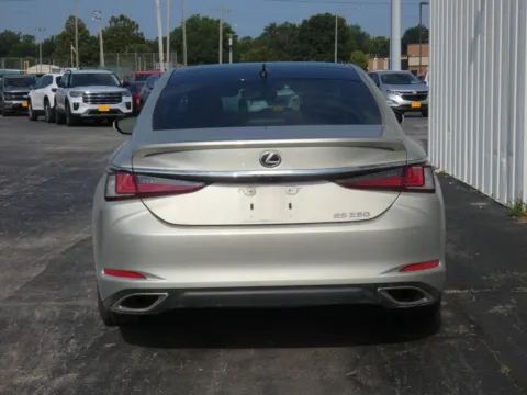 More photos of 2025 Lexus ES 350 Luxury at Pettijohn Ford of Trenton, MO