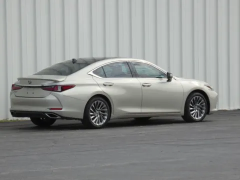 Another view of 2025 Lexus ES 350 Luxury for sale in Trenton, MO at Pettijohn Ford of Trenton