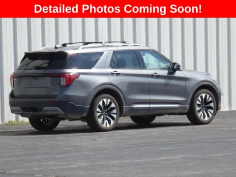 Another view of 2026 Ford Explorer Platinum for sale in Trenton, MO at Pettijohn Ford of Trenton