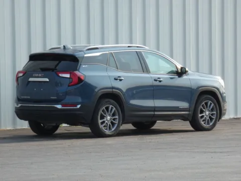 Another view of 2024 GMC Terrain SLT for sale in Trenton, MO at Pettijohn Ford of Trenton