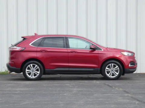 Photos of 2020 Ford Edge SEL for sale in Trenton, MO at Pettijohn Ford of Trenton