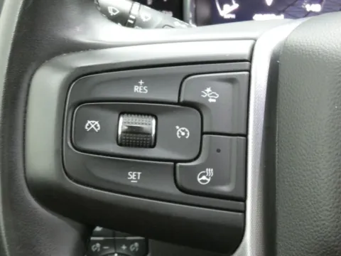 More photos of 2025 GMC Sierra 1500 SLT at Pettijohn Ford of Trenton, MO