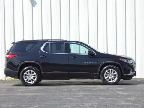 Photos of 2019 Chevrolet Traverse LT for sale in Trenton, MO at Pettijohn Ford of Trenton
