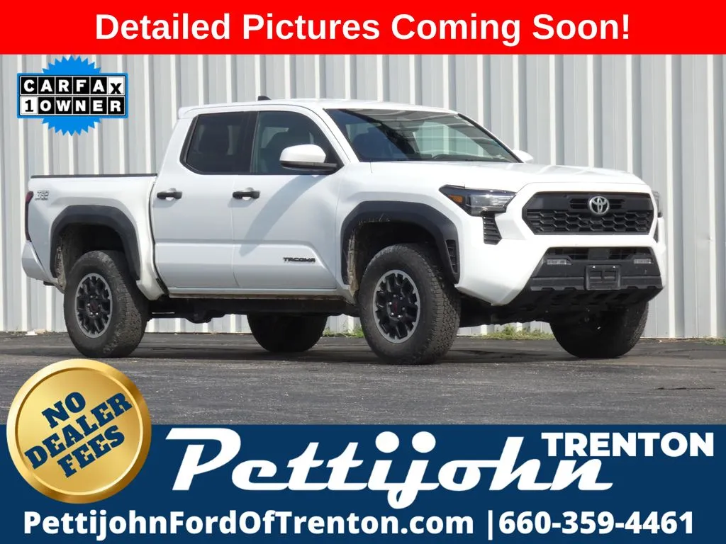 White 2025 Toyota Tacoma TRD Off-Road for sale in Trenton, MO