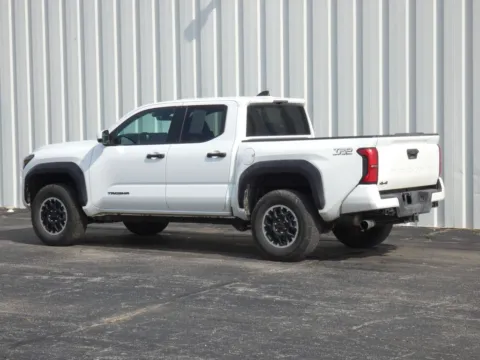 More photos of 2025 Toyota Tacoma TRD Off-Road at Pettijohn Ford of Trenton, MO