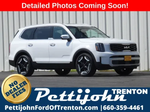 White 2025 Kia Telluride S for sale in Trenton, MO
