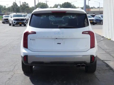 More photos of 2025 Kia Telluride S at Pettijohn Ford of Trenton, MO