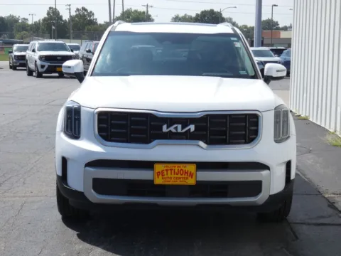 More photos of 2025 Kia Telluride S at Pettijohn Ford of Trenton, MO