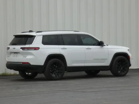 Another view of 2022 Jeep Grand Cherokee L Limited for sale in Trenton, MO at Pettijohn Ford of Trenton