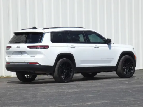 Another view of 2022 Jeep Grand Cherokee L Limited for sale in Trenton, MO at Pettijohn Ford of Trenton