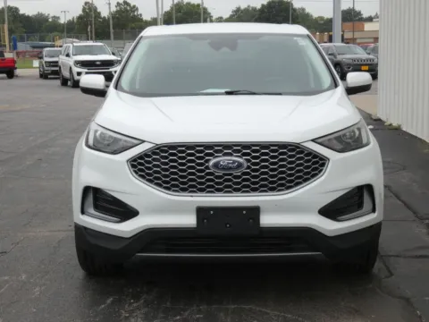 More photos of 2024 Ford Edge SEL at Pettijohn Ford of Trenton, MO