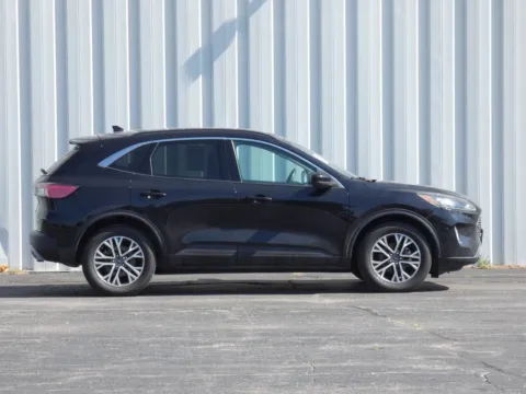 Photos of 2020 Ford Escape SEL for sale in Trenton, MO at Pettijohn Ford of Trenton