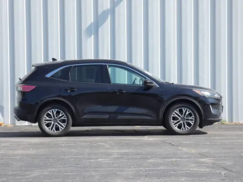 Photos of 2020 Ford Escape SEL for sale in Trenton, MO at Pettijohn Ford of Trenton