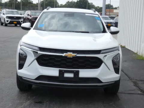 More photos of 2025 Chevrolet Trax LT at Pettijohn Ford of Trenton, MO