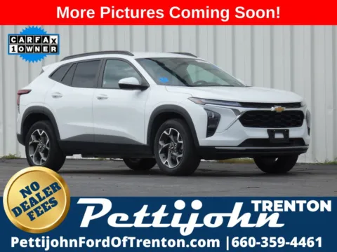White 2025 Chevrolet Trax LT for sale in Trenton, MO