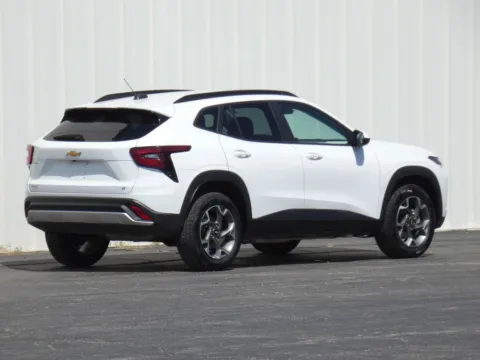 Another view of 2025 Chevrolet Trax LT for sale in Trenton, MO at Pettijohn Ford of Trenton