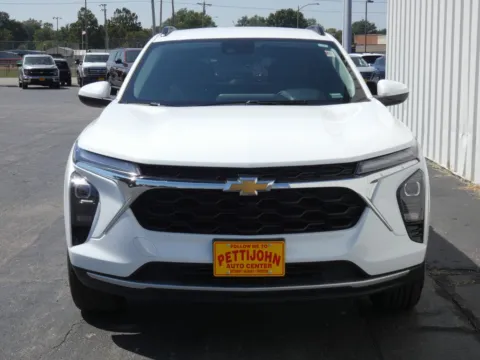 More photos of 2025 Chevrolet Trax LT at Pettijohn Ford of Trenton, MO