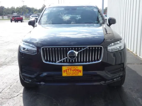 More photos of 2022 Volvo XC90 T6 Momentum at Pettijohn Ford of Trenton, MO