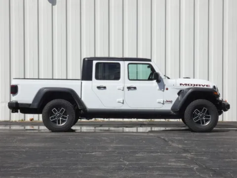 Photos of 2026 Jeep Gladiator Mojave for sale in Trenton, MO at Pettijohn Ford of Trenton