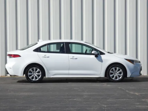 Photos of 2025 Toyota Corolla LE for sale in Trenton, MO at Pettijohn Ford of Trenton