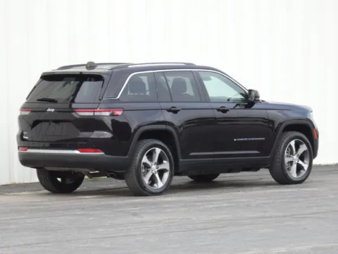 Another view of 2022 Jeep Grand Cherokee 4xe for sale in Trenton, MO at Pettijohn Ford of Trenton