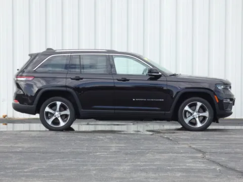 Photos of 2022 Jeep Grand Cherokee 4xe for sale in Trenton, MO at Pettijohn Ford of Trenton