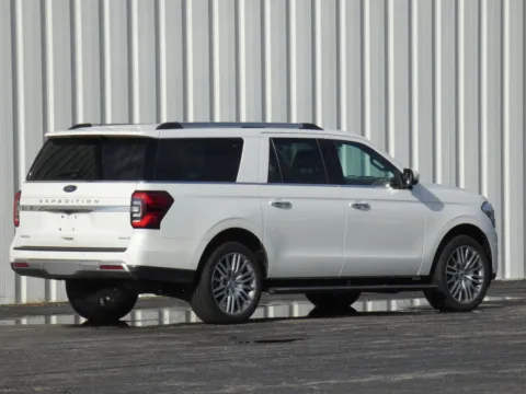 Another view of 2023 Ford Expedition Max Limited for sale in Trenton, MO at Pettijohn Ford of Trenton