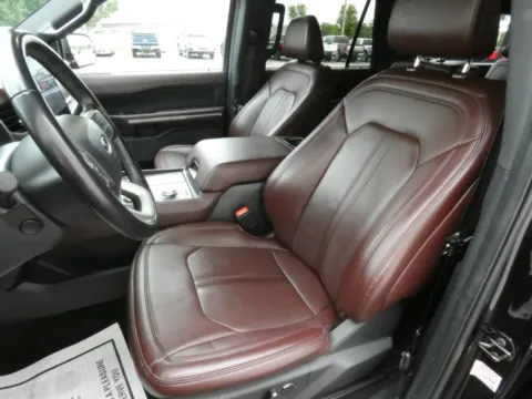 More photos of 2024 Ford Expedition Max Limited at Pettijohn Ford of Trenton, MO