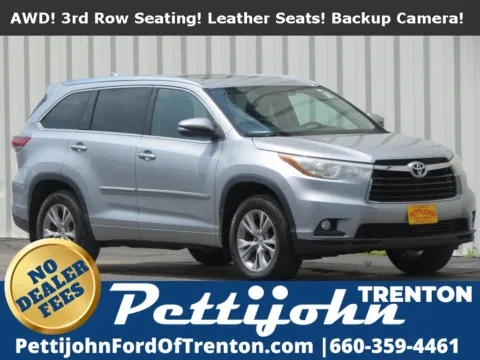 Silver 2015 Toyota Highlander XLE V6 for sale in Trenton, MO
